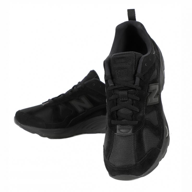New Balance 878 Triple Black