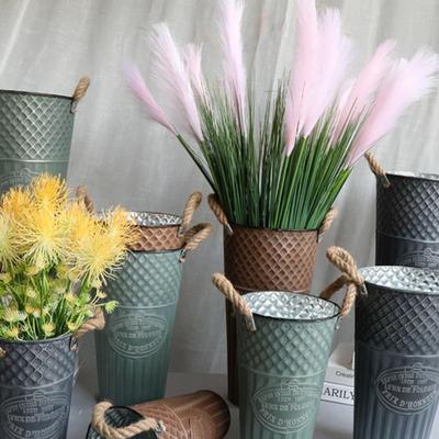 Distressed Iron Flower Vase: Retro Dried Flower Decor, Floor-Standing European American Style for Living Room or Flower Shop