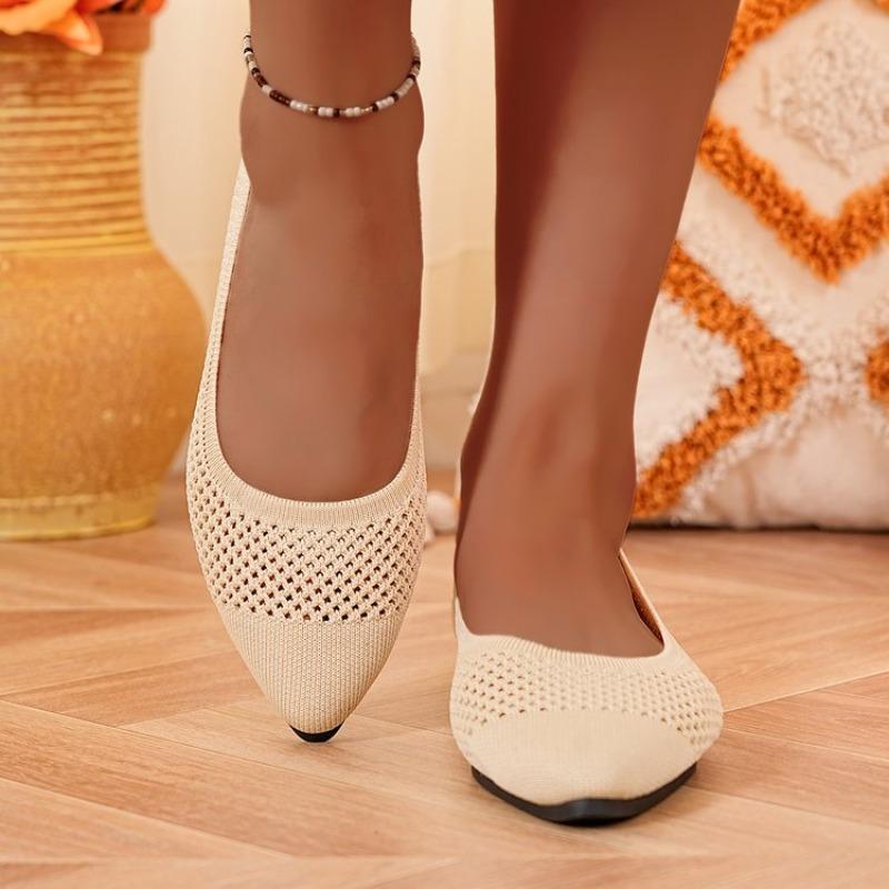 2026 New Women's Flat Shoes Fashionable Casual Comfortable Walking Shoes Large Pointed Shallow Elastic Knitted Surface Versatile