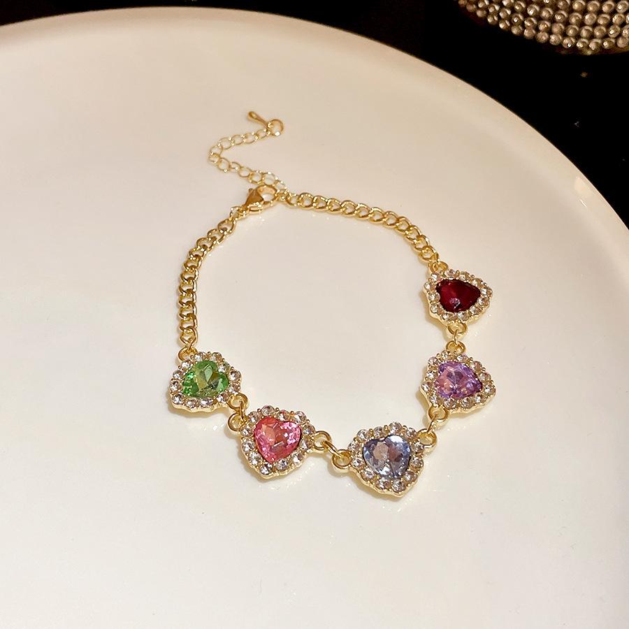 Dopamine Rhinestone Heart Pendant Bracelet: Sweet, Cool, Versatile Hand Jewelry with High-End Feel