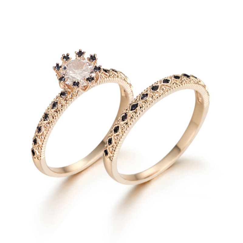 ELLE Jewelry White Point and Black Stone Ring ELBRWR084