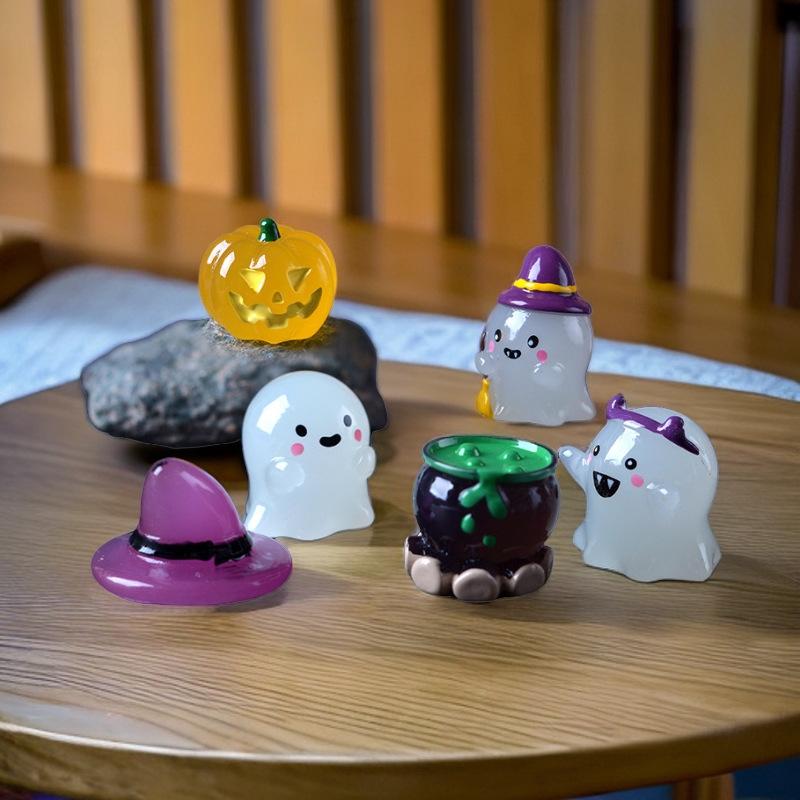 Figurine Miniature Funny Luminous Ghost Micro Landscape Ornaments Mini Figurines for Halloween Decorations Home Desk Room Decor