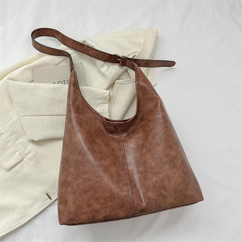 

Casual Chic Large Capacity Shoulder Bag For Women Stylish Tote Vintage Design Available In Black Beige Green And Brown Brown