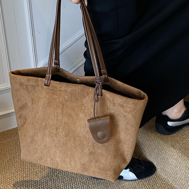 Autumn and Winter Simple Retro Suede Versatile Underarm Bag Women's 2025 New Handbag Commuter Shoulder Bag