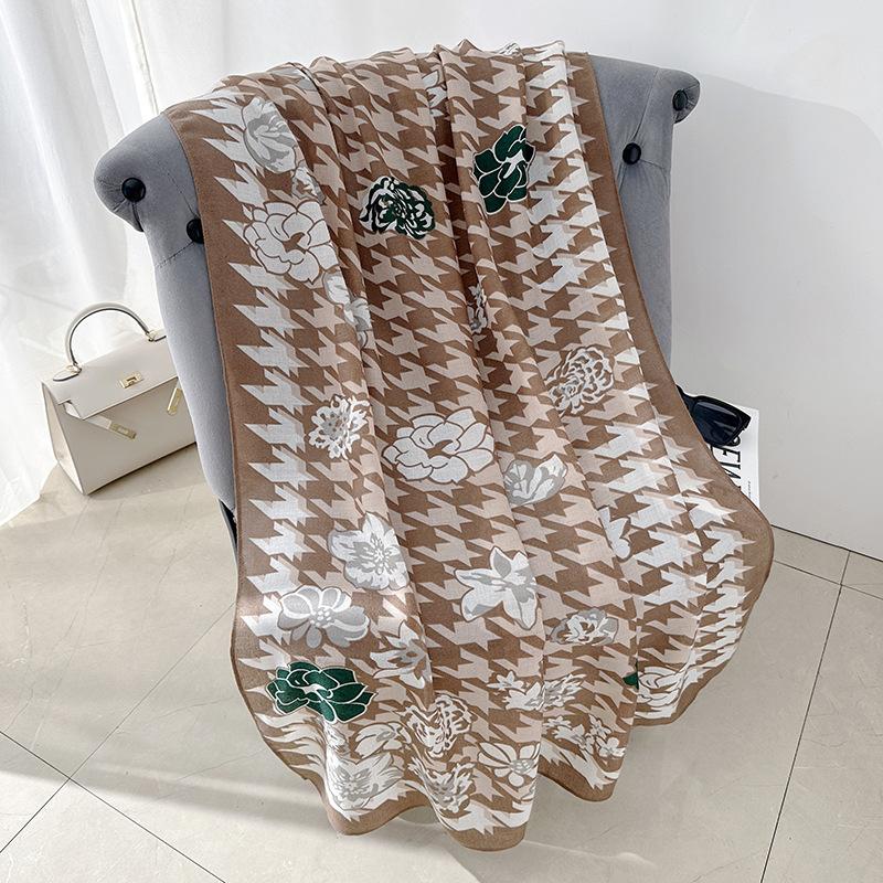 Spring and Autumn New Creative Thousand Birds Grid Floral Printed Scarf Women's Travel Photography Photography with Thin Shawl