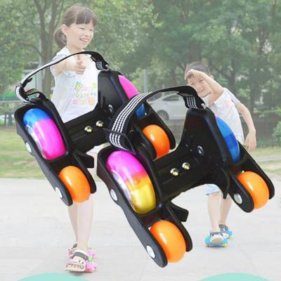 Sarkú görkorcsolyacipő 4 kerekű csúszó Sport Gyermek Gyerek Fiú Lány Led Pu Gumi Állítható Villogó Mobilitás Eszközök Csigák