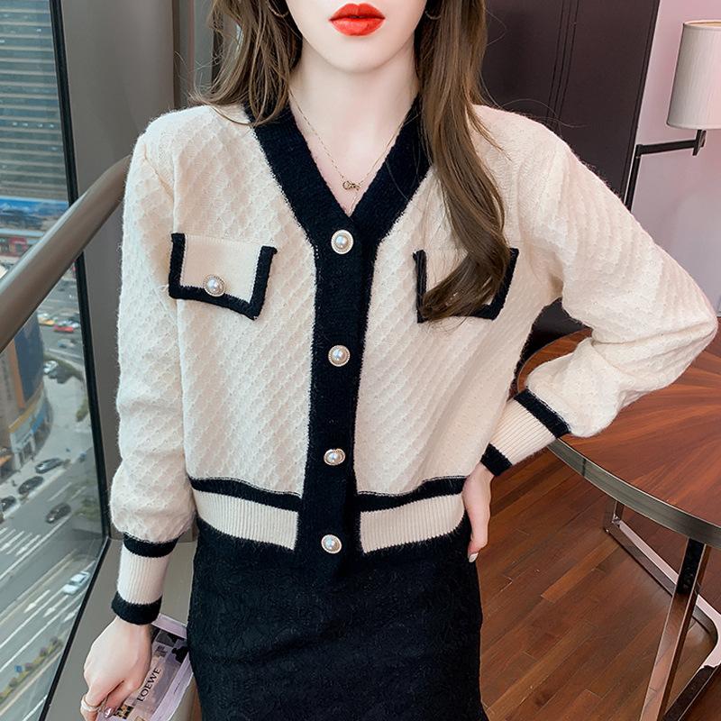 Single Breasted Knitted Sweater for Women Color Blocked Long Sleeved Sweater Women's College Style