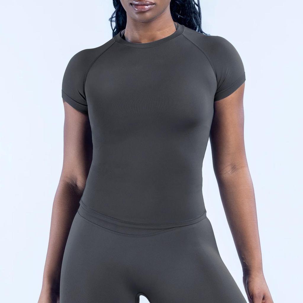 DFYN Wide-Leg Sweatsuit: Loose Sweatpants & Short-Sleeve Top for Yoga and Casual Wear