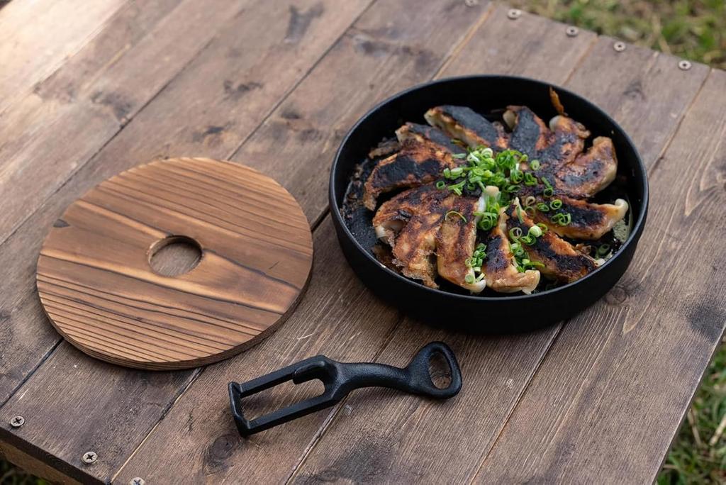 Ikenaga Iron Works Gyoza Iron Pot, 15cm, for Gas Stoves Only, with Handle and Wooden Base, Made in Japan, AGY5501