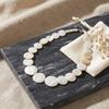 Unregelmäßige Runde Muschel Anhänger Halskette Leichter Weißer Choker Natürliche Böhmische Halskette Geschenk
