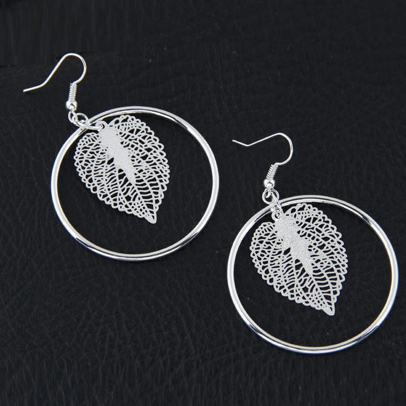 Fashionable Leaf and Circle Drop Earrings , Exaggerated Design Alloy Earrings for Women , Trendy Accessory