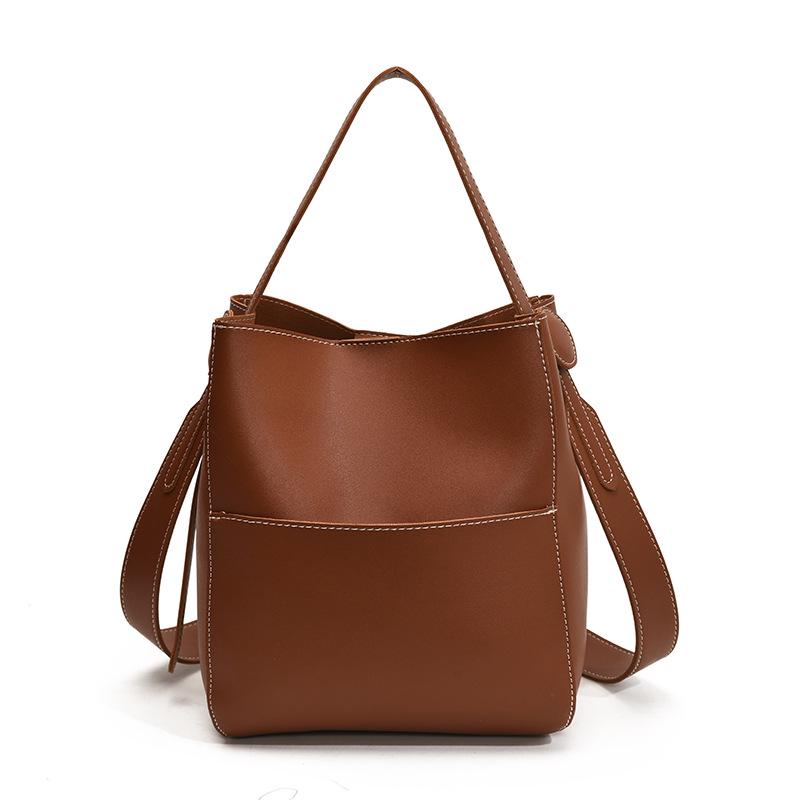 2025 Autumn Women's Retro Large-Capacity Bucket Bag: Versatile Crossbody and Shoulder Bag