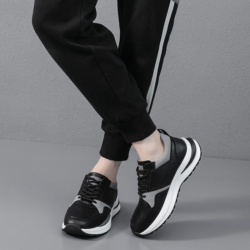 Luxury Brand Male Board Shoes Lightweight Men Casual Flats  Lace Up Outdoor Shoes for Men Vulcanize Shoes Hot Sale Man Sneakers