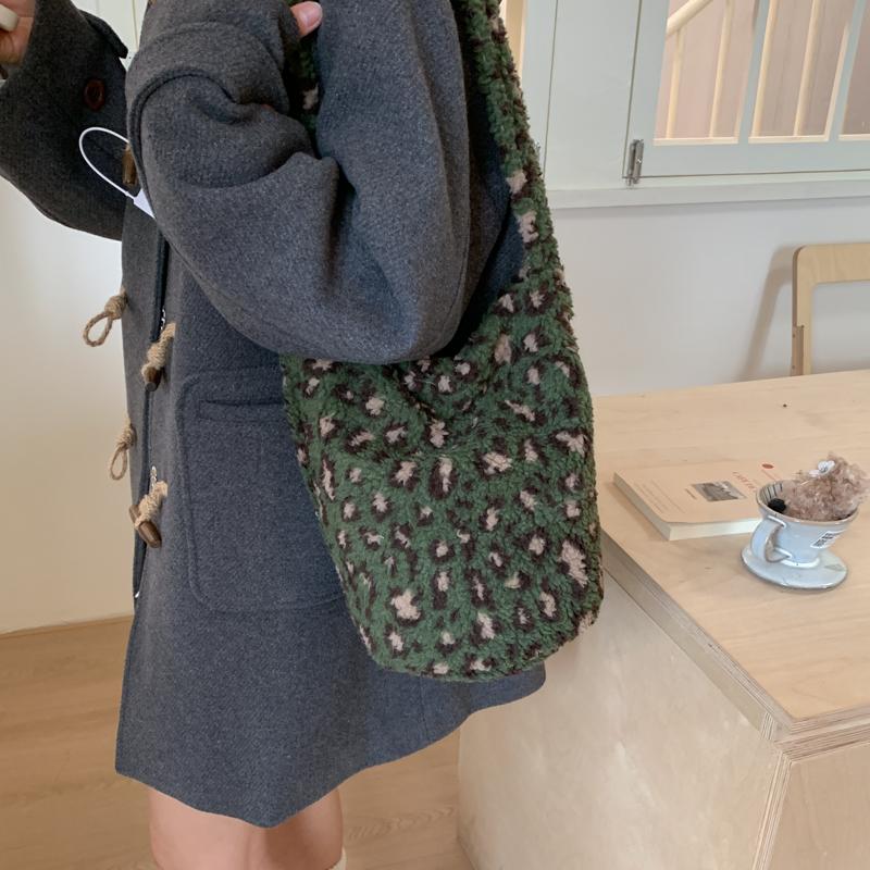 Fair Island Faux Lamb Wool Women's Bucket Shoulder Bags Winter Ladies Plush Underarm Bag Retro Dot Female Large Messenger Bag