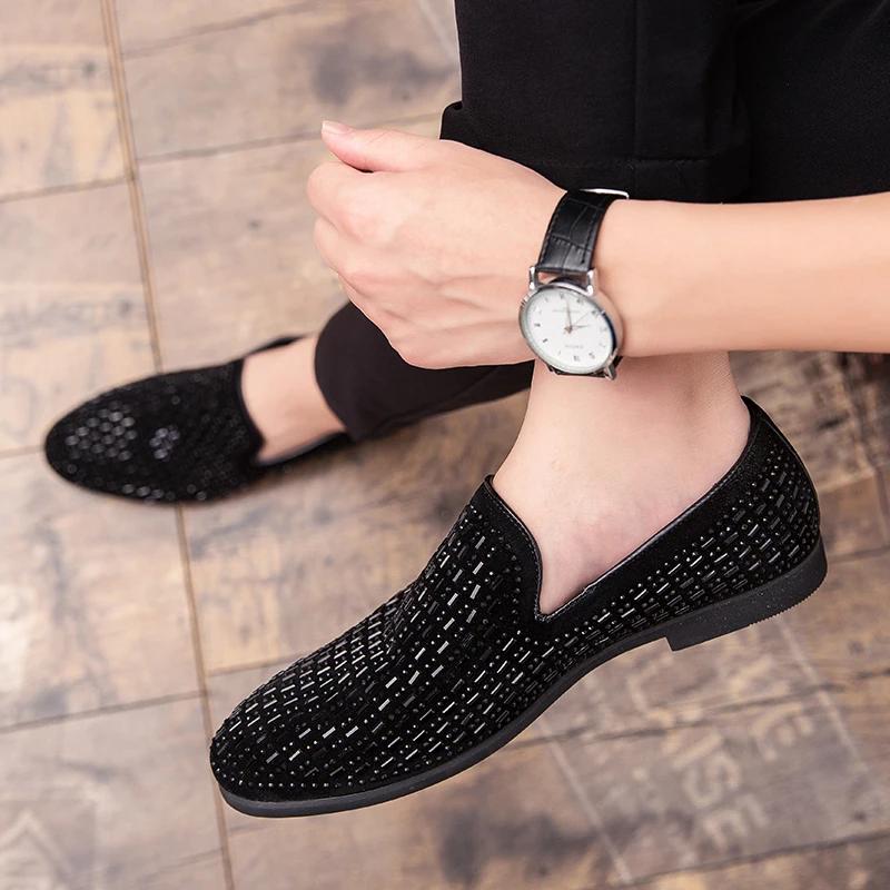 2024 NEW Pointed Toe Embroidery Rhinestone Flat Shoes For Men Male Wedding Dress Prom Homecoming Shoes Zapatos Hombre Vestir