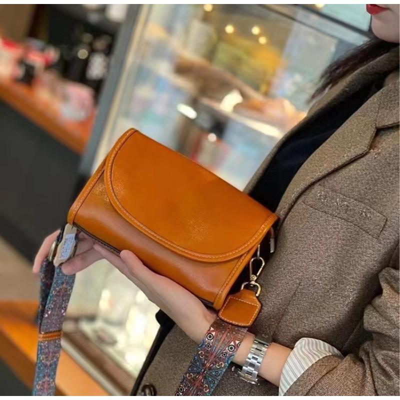 

Leather women s bag single shoulder retro small bag oblique span bag women s vegetable tanned first layer cowhide casual versatile soft bag Length 21CM Width 9CM Height 13CM