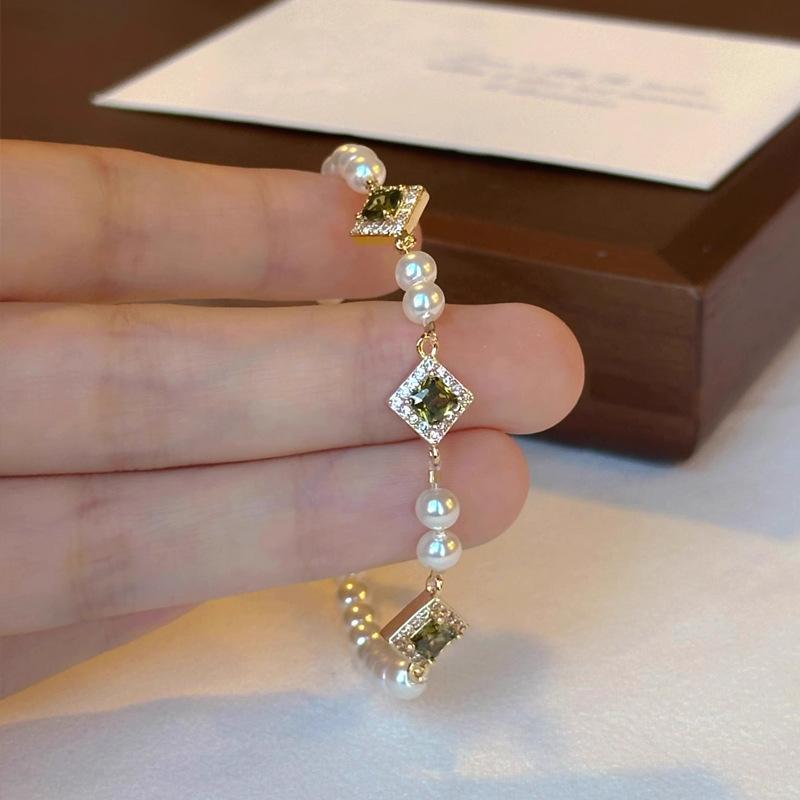 Female Niche Versatile Light Luxury Bracelet