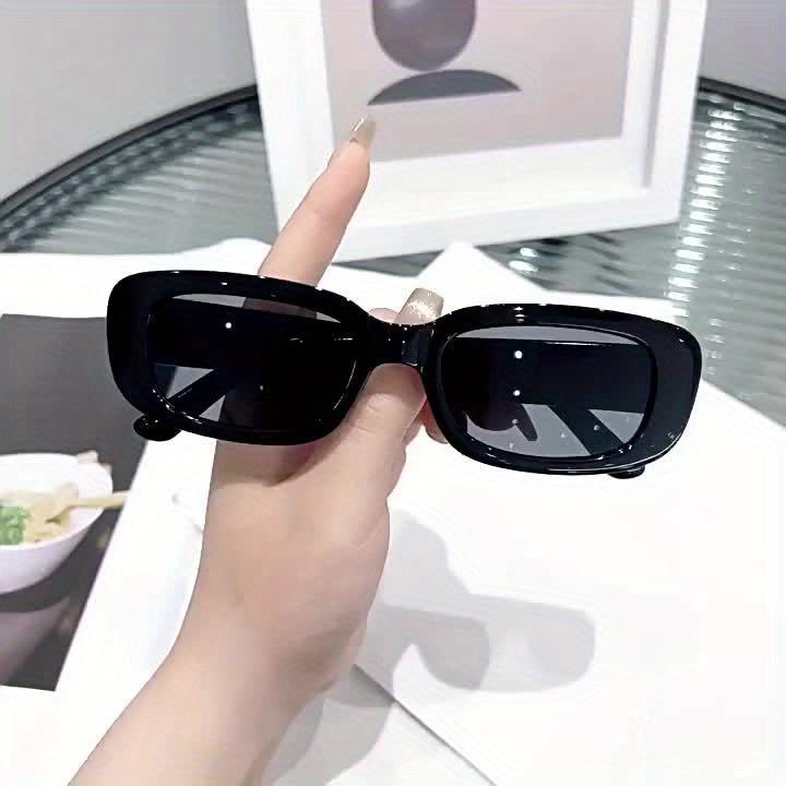 20pcs Ladies' Retro Fashion Glasses - Decorative Glasses Suitable for Parties Weddings and Festivals