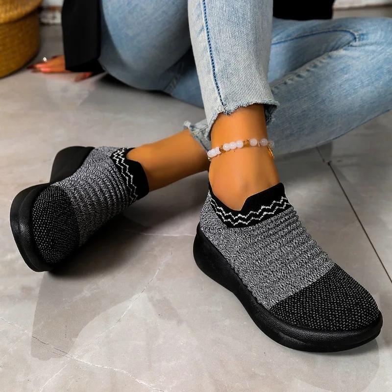 2025 New Plus Size Women's Vulcanized Sneakers Mixed Color Slip on Breathable Casual Outdoor Sports Comfortable & Hot Sale Shoes