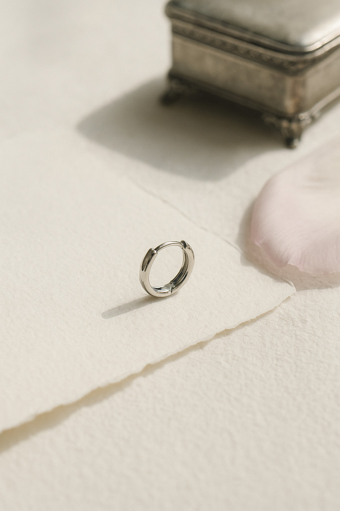 Bamoer Boucles d'oreilles créoles minimalistes en argent sterling 925, boucles d'oreilles piercing cartilage plaquées or blanc pour femmes