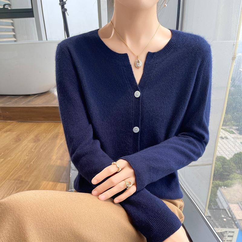 2024 Autumn/Winter Women's Cashmere V-Neck Loose Short Knit Cardigan Base Layer Top