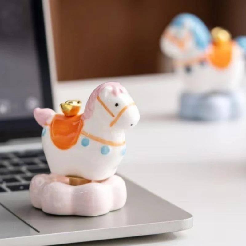 Ins Rotating Rainbow Horse Ceramic Lucky Pony Figurine Adorable Good Luck Decor Birthday Gift for Decompress Home Desk Ornament