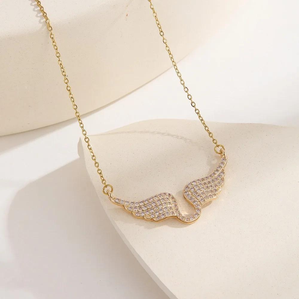 Squisita Lussuosa Brillante Piena di Zirconi Colore Oro Ali d'Angelo Ciondolo Collana per Donne Moda Designer Gioielli Accessori