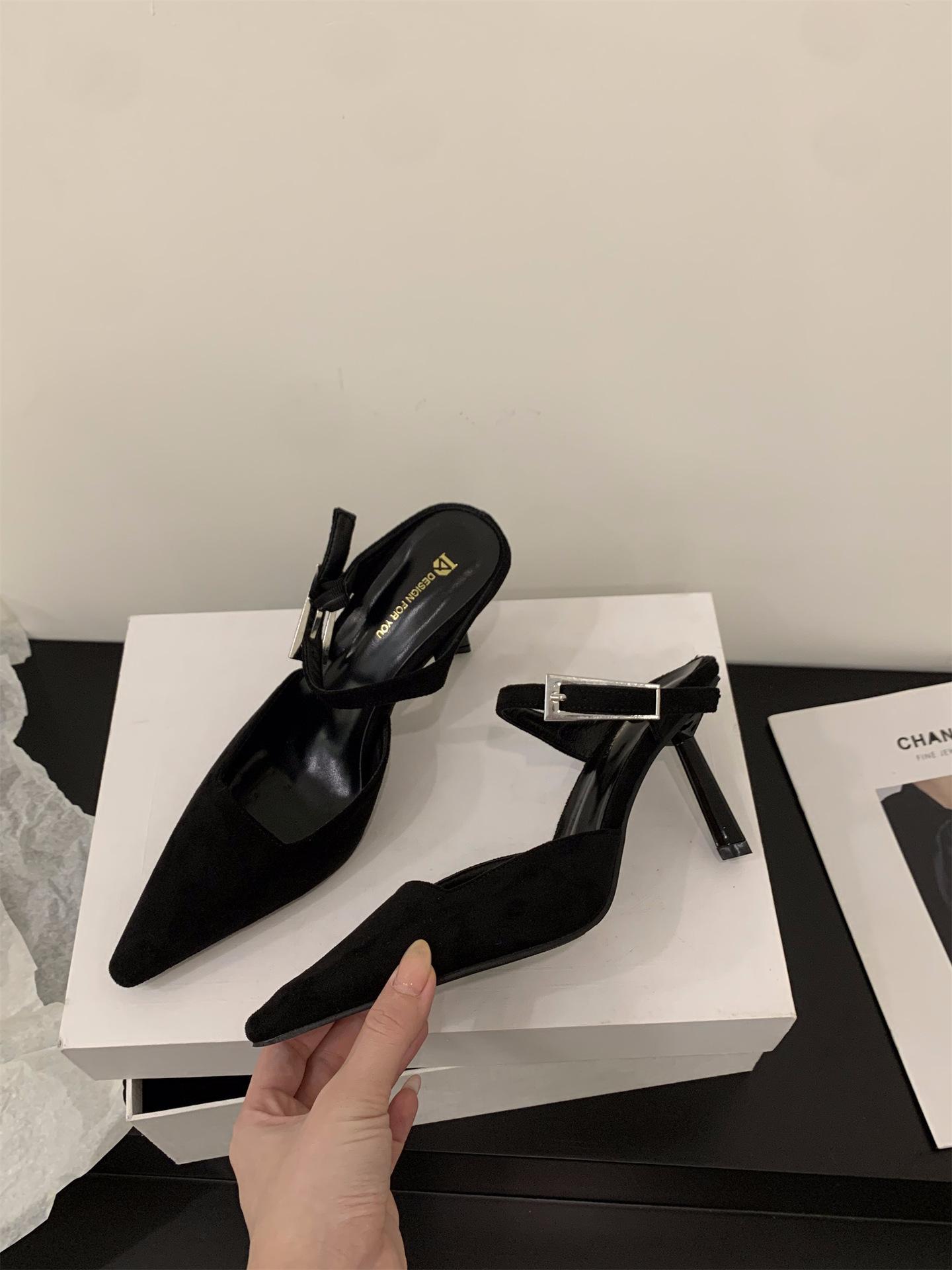 

Нишевые туфли на высоком каблуке с сумкой на голове, полутапочки, фея, обувь, одежда 2024 года, новый летний темперамент, французские сандалии, сандалии 40 чёрный