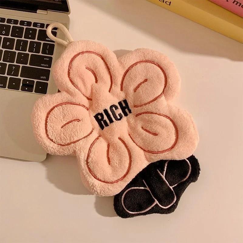 

New rich flower hand towel coral fleece hanging type cute water absorption soft thickened not easy to lose hair kitchen bathroom розовый