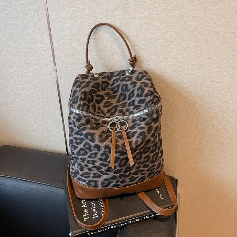 New Retro Leopard Print Large-capacity Shoulder Bag Niche High-end Sense Light and Simple Short-distance Travel Backpack