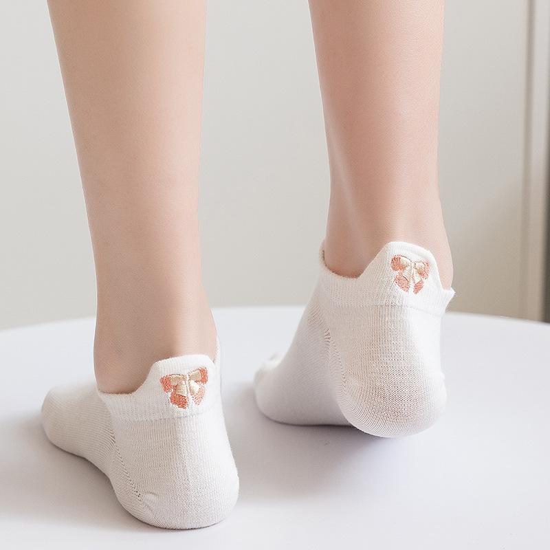 5 Pairs Cute White Socks Women Embroidered Short Ankle Socks Coffee Rabbit Bear Bowknot Love Heart Expression Cotton Boat Socks