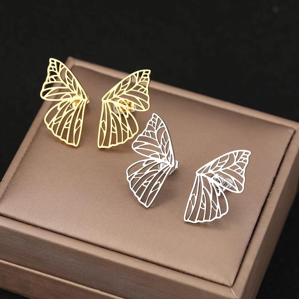 Hallowout Butterfly Earrings Stud Left Right SIde Gold Insect Girs Fashion Post Earrings Lovely Women Fashion Jewelry