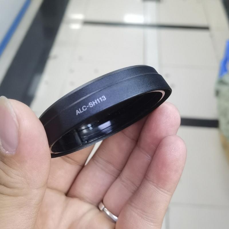 Leichte ABS Gegenlichtblende Gegenlichtblende Kamerazubehör Schnellbefestigung Leicht Geeignet für SEL30M35 & SEL20F28 Objektive