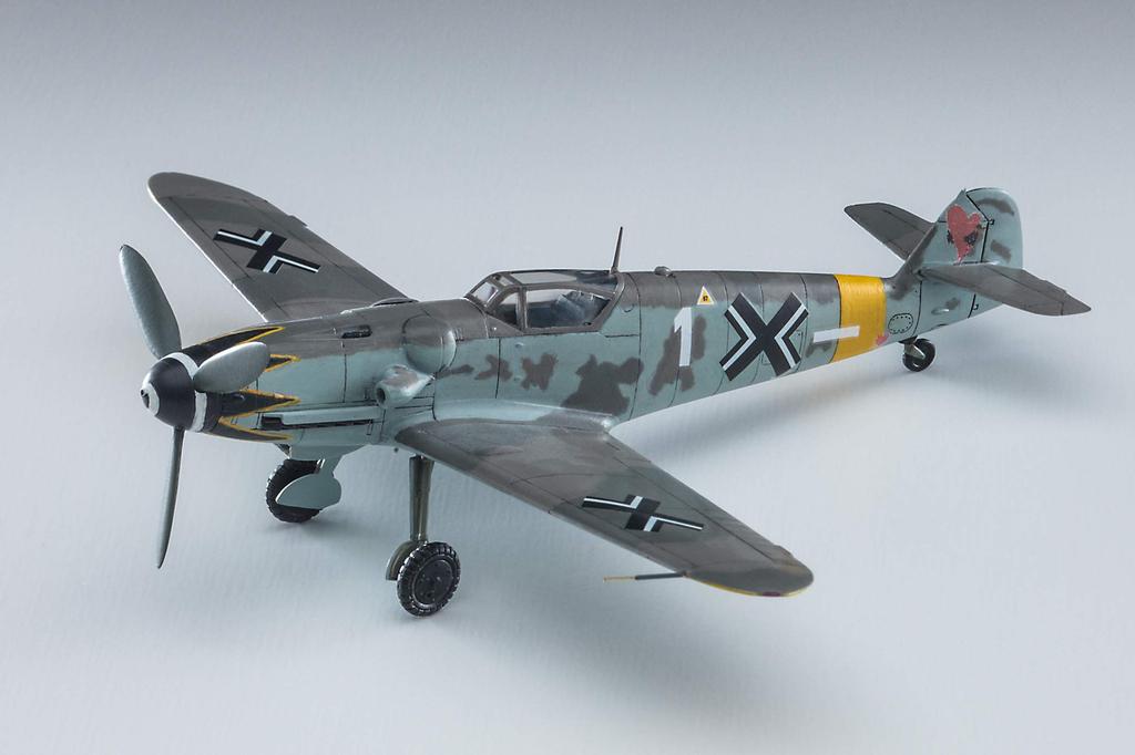 Hasegawa Strike Witches Erica Hartmann with Messerschmitt Scale Resin Kit SP409 Bf109G-6 1/20
