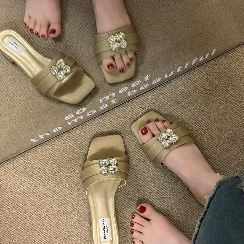 Women Slippers Fashion Square Toe Slippers Beach Flat Sandals Metal Decoration Casual Shoes Home Slides Women Zapatos De Mujer