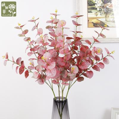 Decoração de casa – Flores e coroas artificiais