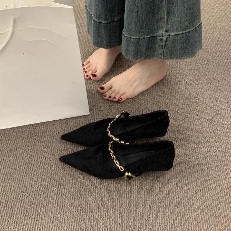 Retro niche chain word with shallow mouth pointed head suede Mary Jane shoes commuter low heel evening wind single shoes