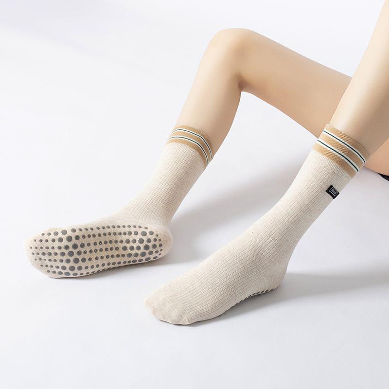 

Преппи носки для йоги Нескользящие Профессиональные Женские Специальные Носки для Пилатеса Контрастного Цвета Новые Комнатные Носки для Помещений Спортивные Носки Shallow khaki