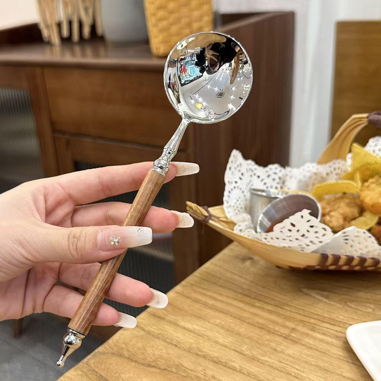 Wood Handle round spoon stainless steel spoon long handle round head spoon household rice spoon dessert spoon