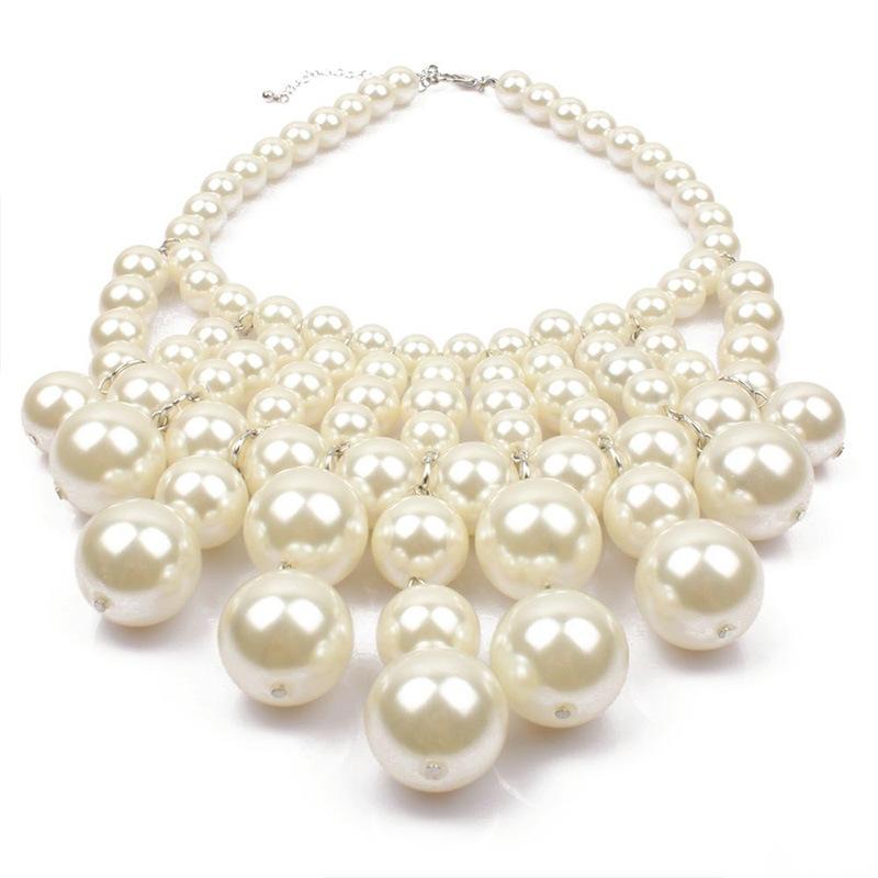 Neues Temperament des Herstellers modische mehrlagige Imitationsperlen-Halskette Ohrring-Set personalisierte Schlüsselbeinkette für Damen