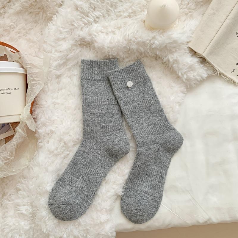 

Women s Thick Shell Long Tube Wool Autumn and Winter Embroidered Thick Solid Color Pile Socks Mid-calf Socks 1 pair сірий колір