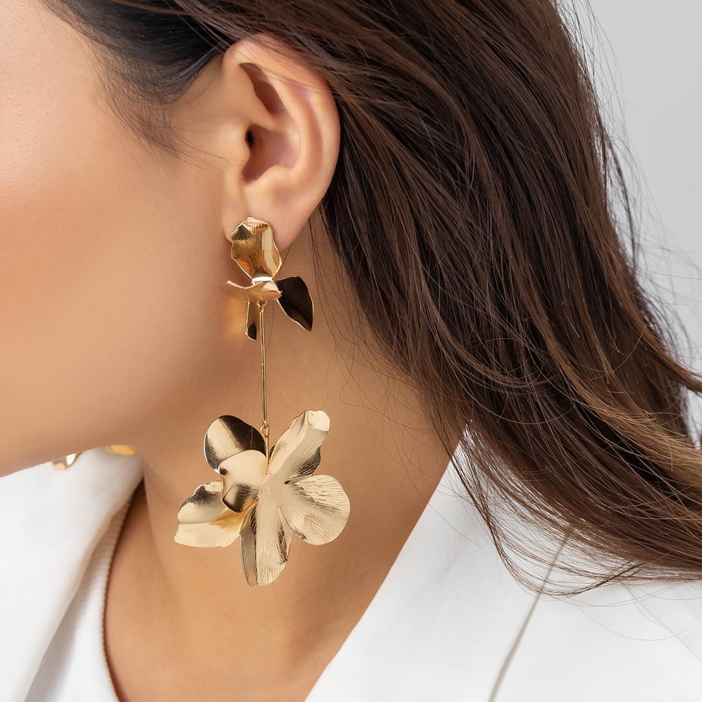 Vintage Geometric Flower Petal Pendant Drop Earrings for Women Fashion Statement Gold Color Hanging Earrings Party Zircon Gifts