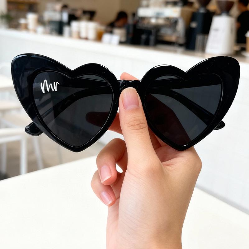 

2025 Unisex Slimming Letter Sunglasses - Fashion Party Accessory