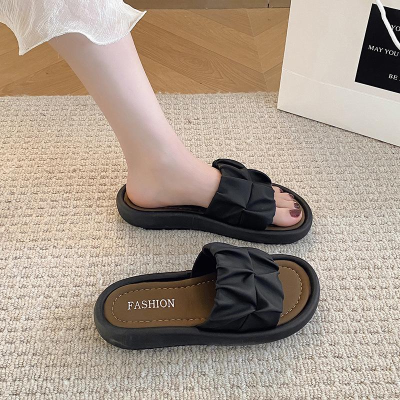 Flat-bottomed cool slippers women's summer wear new Internet celebrity casual non-slip beach sandals soft-soled lazy one-word drag