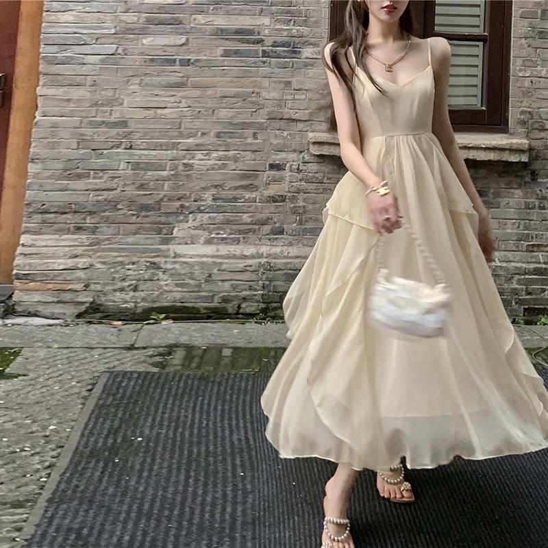 Summer vacation suspender ruffle dress slim Yunnan travel Mori fairy skirt Sanya beach skirt