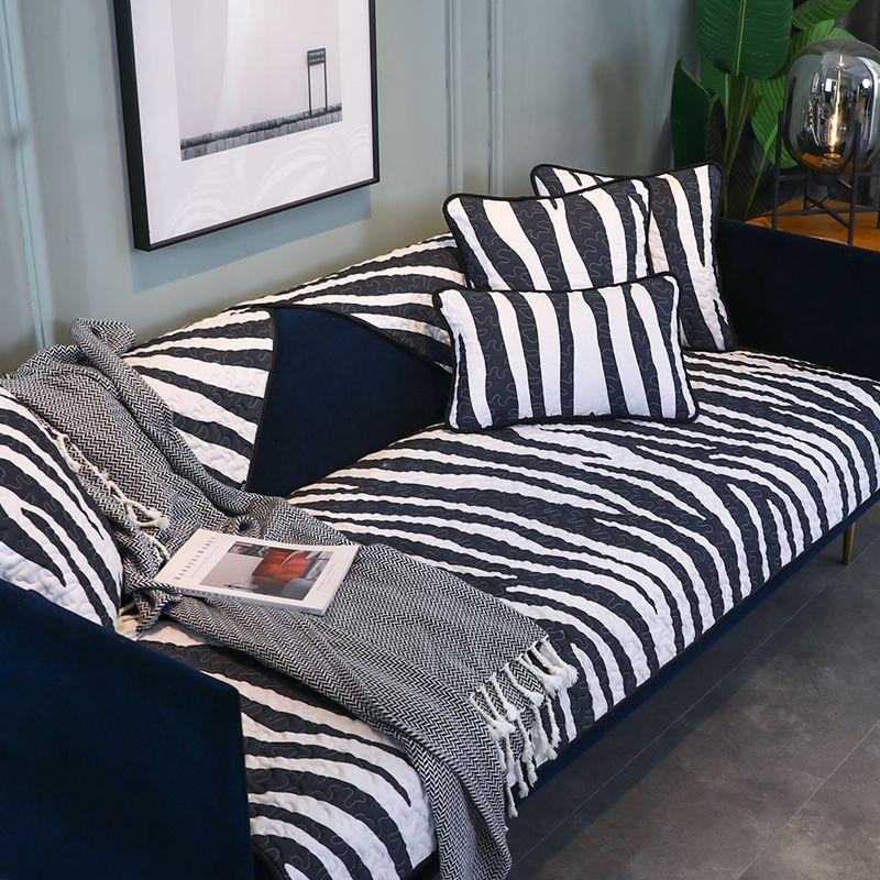 

Rain Flower Nordic Simple Modern Houndstooth Cotton Sofa Cushion Fabric Non Slip All Year Round Neutral Sofa Towel Slipcover Zebra (Cotton) 70*70cm