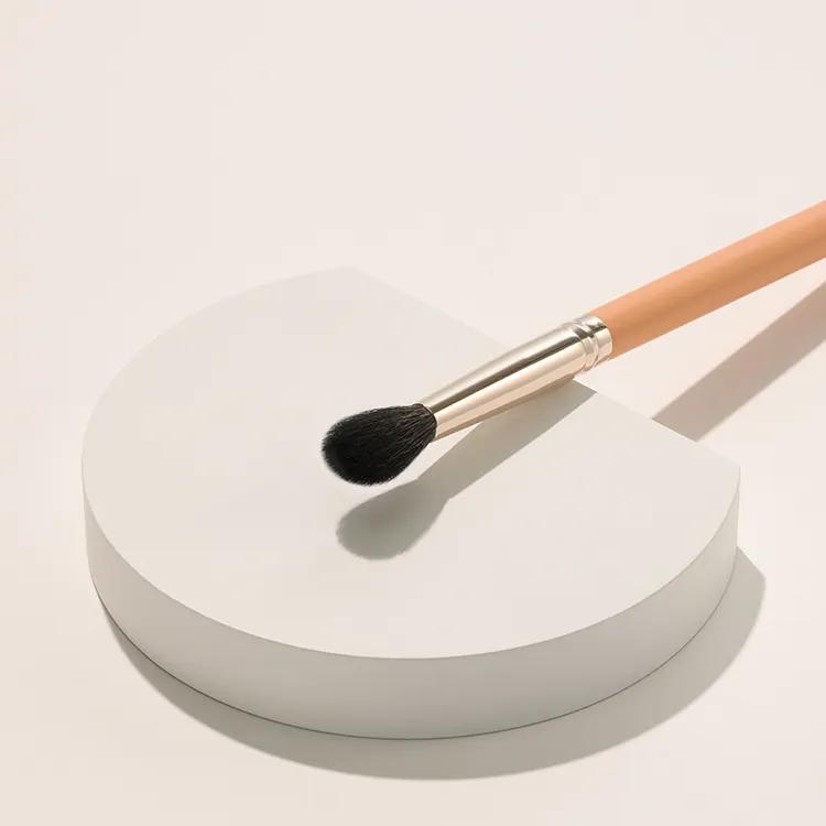 THE TOOL LAB 227 Tapered Crease Brush