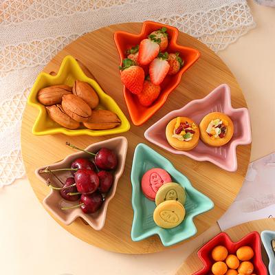Barevný keramický vánoční stromek Talíř na sušené ovoce Restaurace Domov Kreativní svačiny Ovoce s podnosem Talíř Podnos