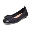 Soft-soled Doudou shoes shallow mouth women's single shoes flat-soled 2025 autumn one-pedal lazy shoes versatile mother shoes soft leather