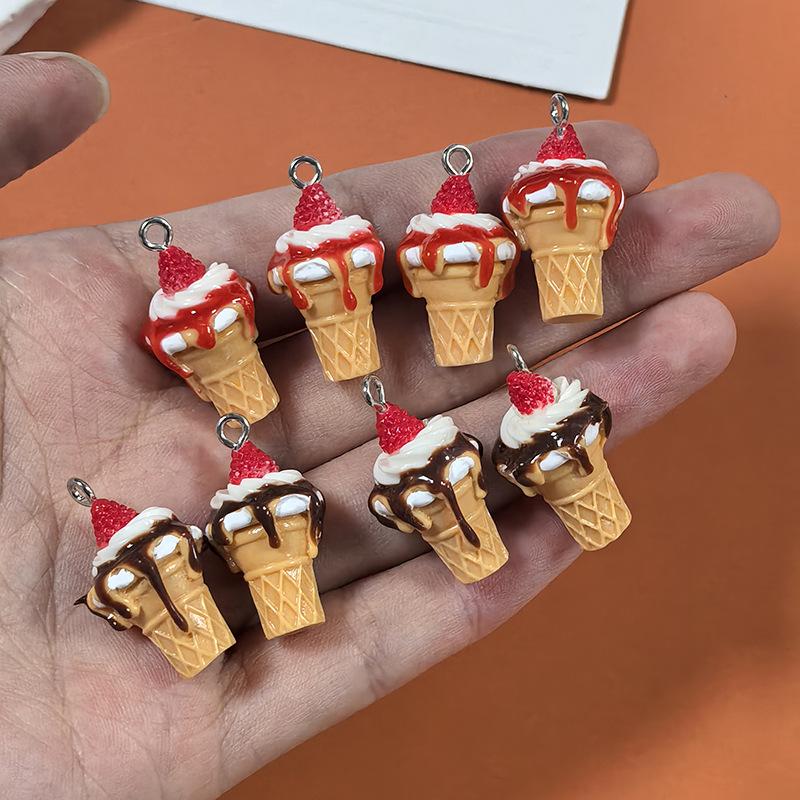 10Pz Fai da Te Carini Orecchini Braccialetti Accessori Marmellata di Fragole Simulato Gelato Resina Ciondolo Cibo 3D Per Creazione Gioielli